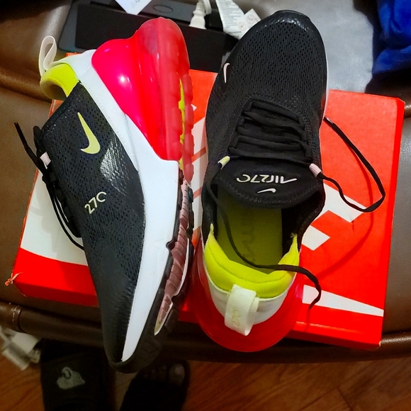 270c nikes